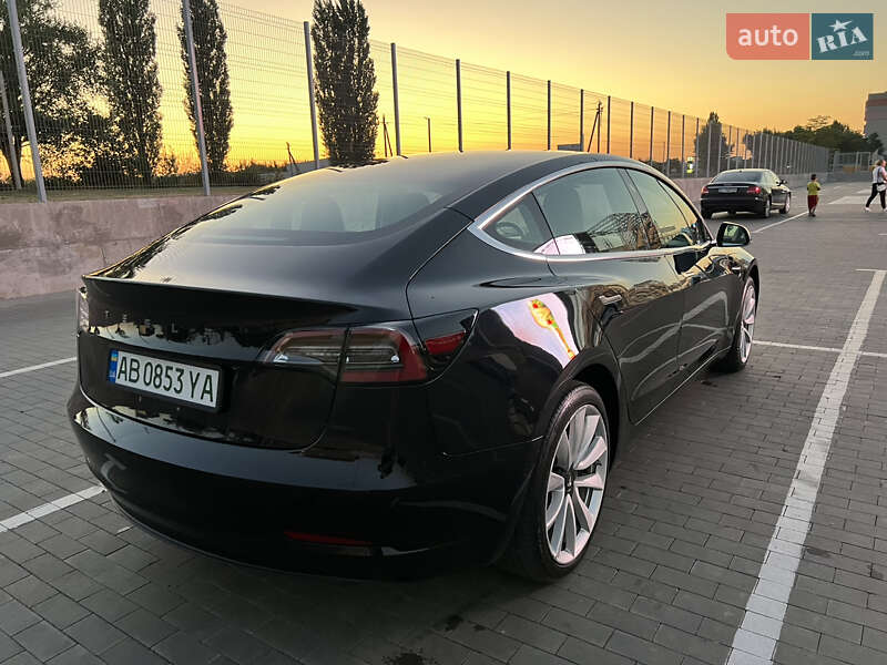 Седан Tesla Model 3 2018 в Первомайске
