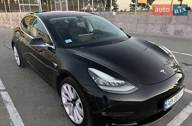 Седан Tesla Model 3 2018 в Первомайске