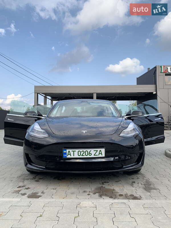 Седан Tesla Model 3 2019 в Калуші фото 4 Седан Tesla Model 3 2019 в Калуші