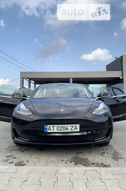 Седан Tesla Model 3 2019 в Калуше