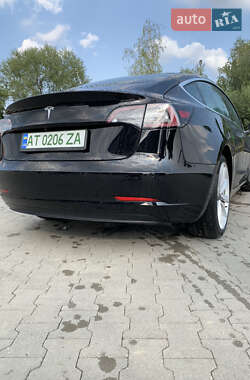 Седан Tesla Model 3 2019 в Калуше