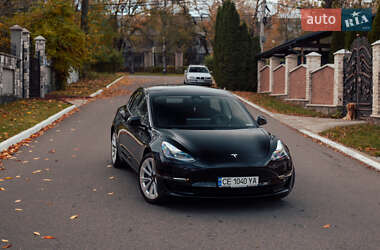 Седан Tesla Model 3 2022 в Чернівцях
