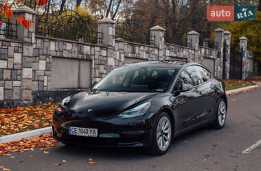Седан Tesla Model 3 2022 в Чернівцях