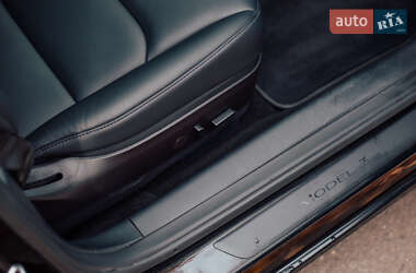 Седан Tesla Model 3 2022 в Чернівцях