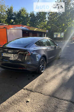 Седан Tesla Model 3 2022 в Черкассах