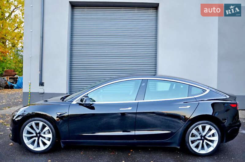Tesla Model 3 2019