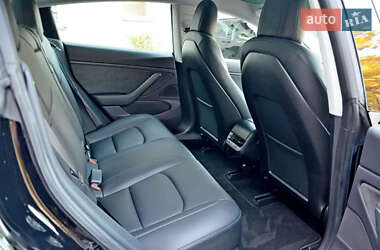 Седан Tesla Model 3 2019 в Києві