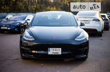 Седан Tesla Model 3 2018 в 