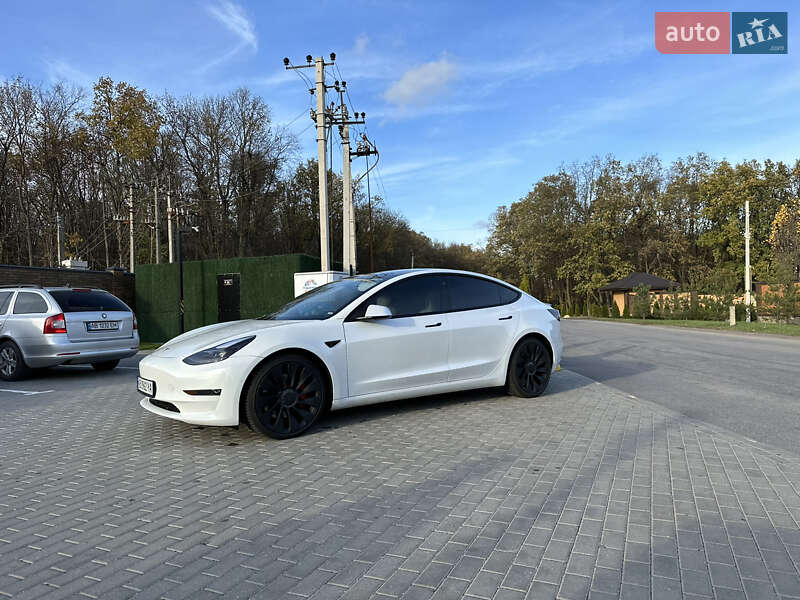 Седан Tesla Model 3 2020 в Виннице