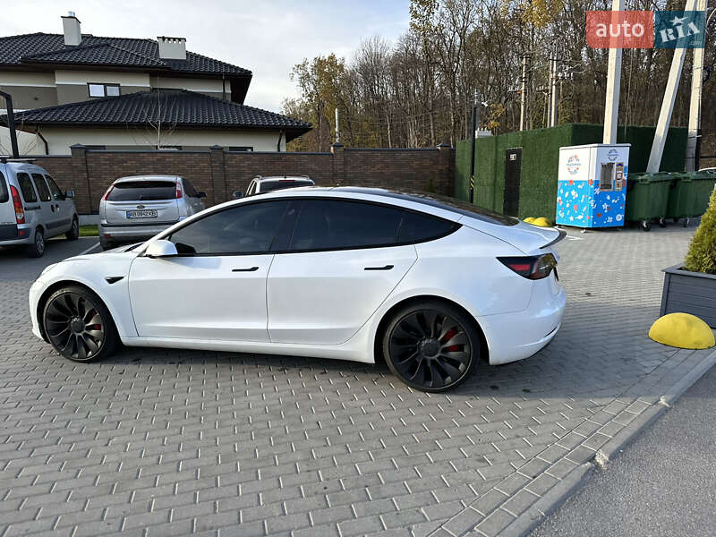 Седан Tesla Model 3 2020 в Виннице