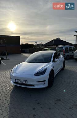 Седан Tesla Model 3 2020 в Виннице