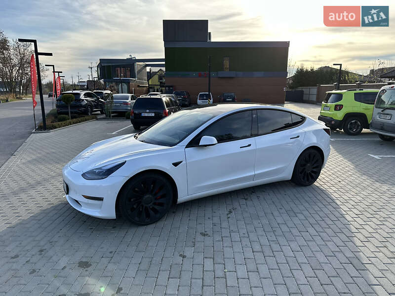 Седан Tesla Model 3 2020 в Виннице