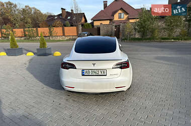 Седан Tesla Model 3 2020 в Виннице