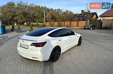 Седан Tesla Model 3 2020 в Виннице