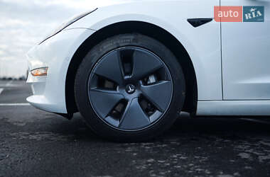 Седан Tesla Model 3 2022 в Львові
