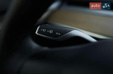 Седан Tesla Model 3 2022 в Львові