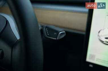 Седан Tesla Model 3 2022 в Львові