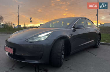 Седан Tesla Model 3 2019 в 