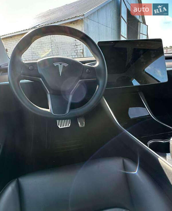 Седан Tesla Model 3 2020 в Білій Церкві