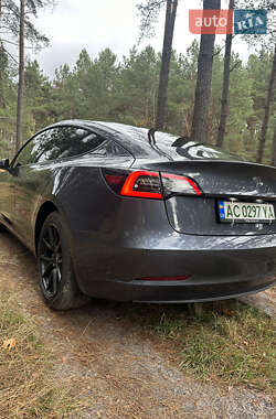 Седан Tesla Model 3 2022 в Любомле