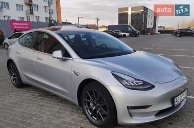 Седан Tesla Model 3 2018 в Виннице