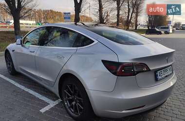 Седан Tesla Model 3 2018 в Виннице