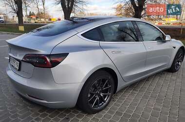 Седан Tesla Model 3 2018 в Виннице