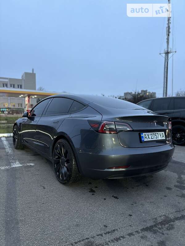 Седан Tesla Model 3 2022 в Харкові