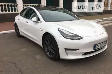 Седан Tesla Model 3 2018 в Черкассах
