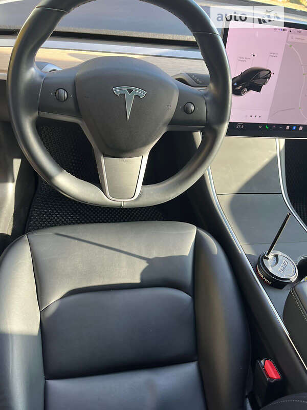 Седан Tesla Model 3 2018 в Запорожье