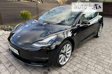 Седан Tesla Model 3 2019 в Мостиській