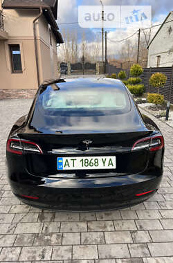 Седан Tesla Model 3 2019 в Мостиске