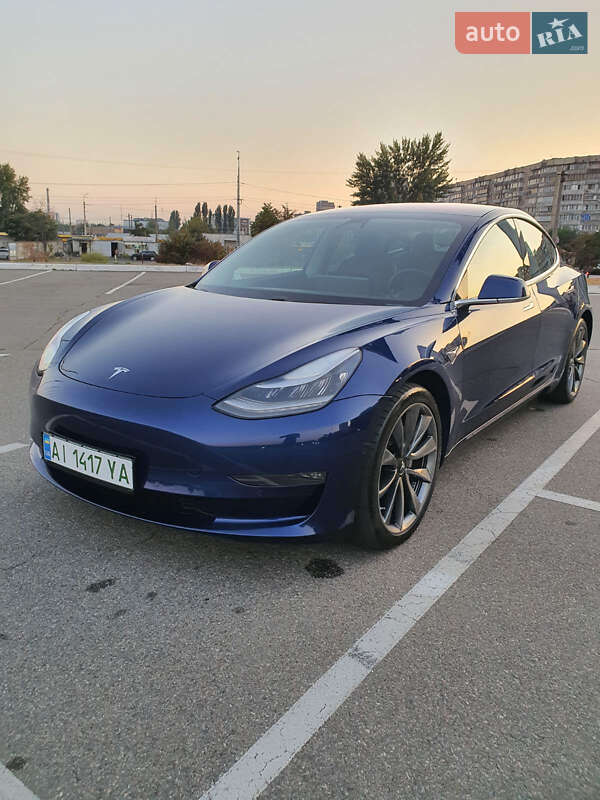 Tesla Model 3 2019