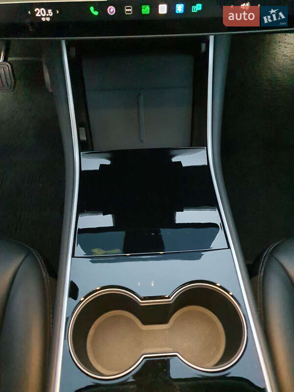 Седан Tesla Model 3 2019 в Броварах