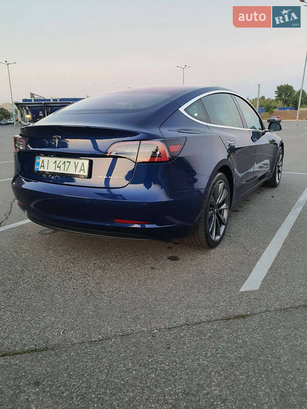 Седан Tesla Model 3 2019 в Броварах