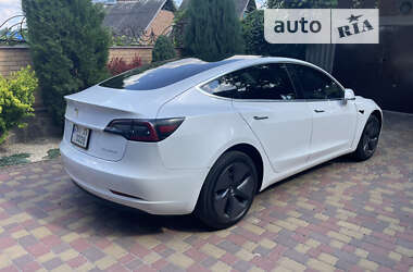 Седан Tesla Model 3 2019 в Полтаві