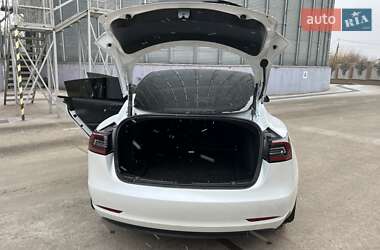 Седан Tesla Model 3 2021 в Ивано-Франковске