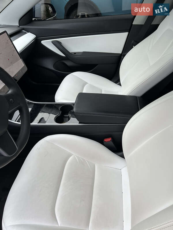 Седан Tesla Model 3 2020 в Полтаве