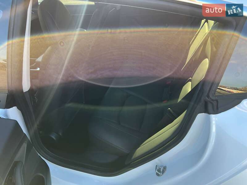 Седан Tesla Model 3 2020 в Харькове