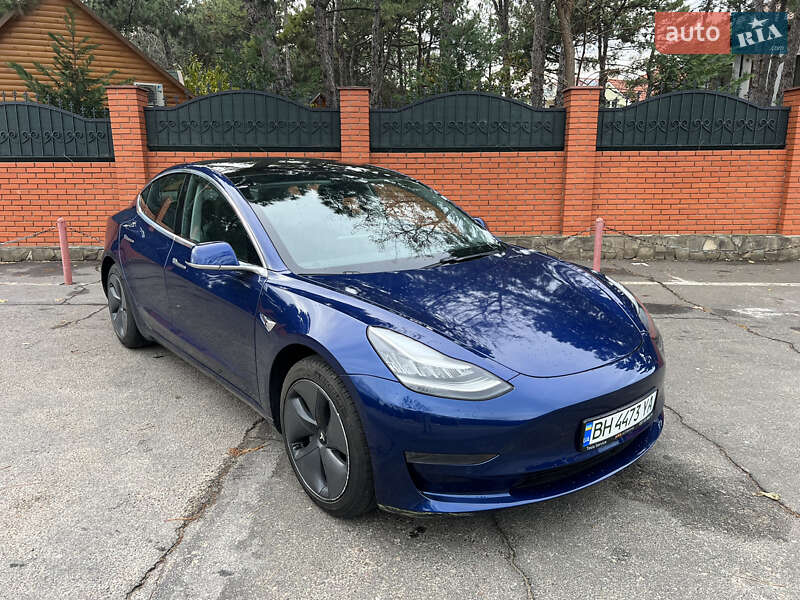 Седан Tesla Model 3 2020 в Одессе