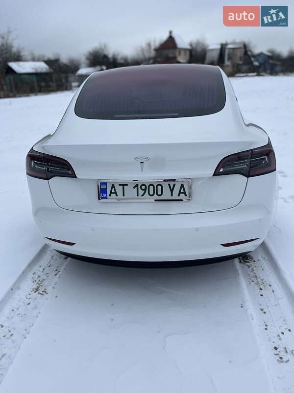 Седан Tesla Model 3 2018 в Ивано-Франковске