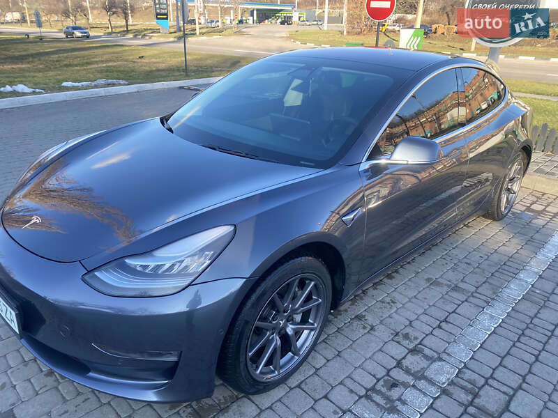 Седан Tesla Model 3 2018 в Харькове