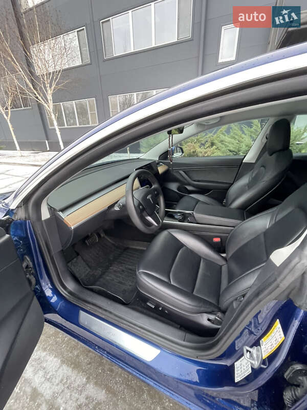 Седан Tesla Model 3 2020 в Білій Церкві