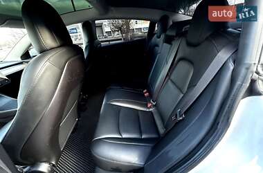 Седан Tesla Model 3 2019 в Кривому Розі