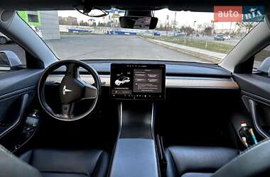 Седан Tesla Model 3 2019 в Кривому Розі