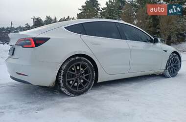 Седан Tesla Model 3 2019 в Горішніх Плавнях