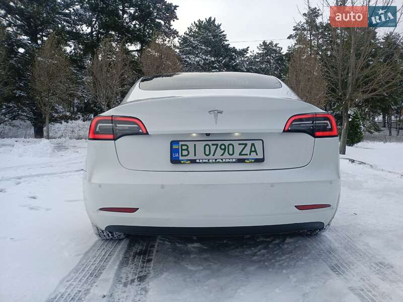 Седан Tesla Model 3 2019 в Горишних Плавнях