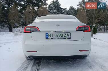 Седан Tesla Model 3 2019 в 