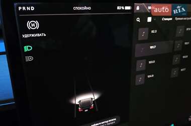 Седан Tesla Model 3 2019 в Горішніх Плавнях