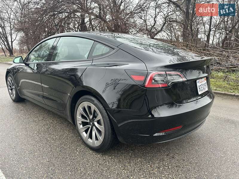 Седан Tesla Model 3 2023 в Запорожье
